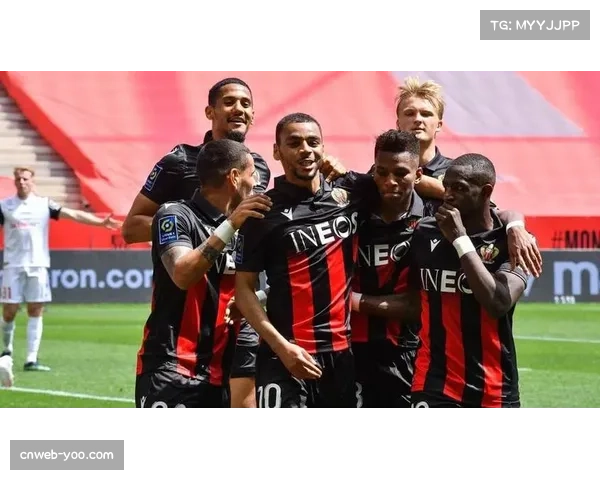 半场：尼斯0-0马赛，双方攻势猛烈但均未能破门